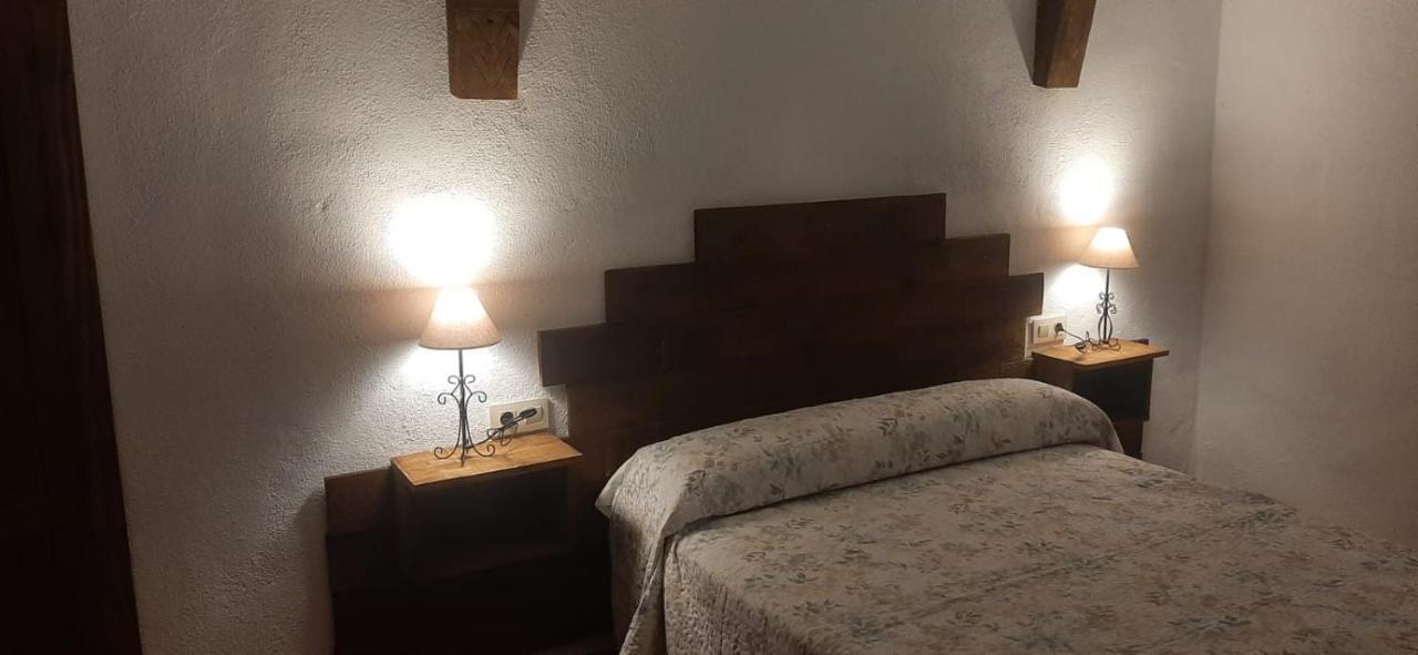 Гостевой дом Casa Cueva El Almendro Пегалахар Экстерьер фото